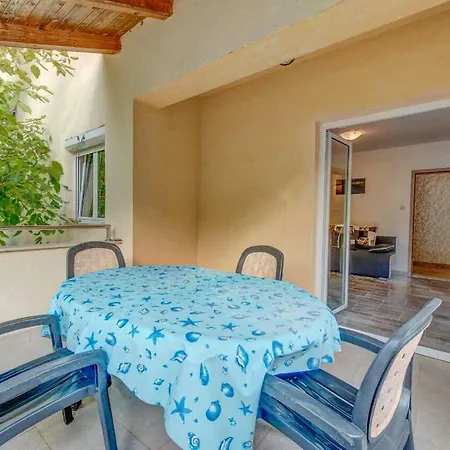 Savar - Ilo Apartman *