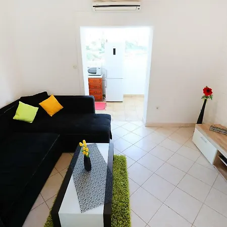 Savar - Ilo Διαμέρισμα