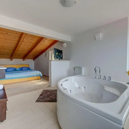 Savar - Ilo Διαμέρισμα Brbinj