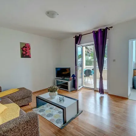 Savar - Ilo Διαμέρισμα *