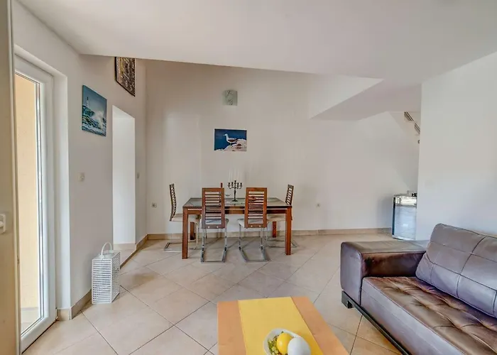 Savar - Ilo * Brbinj